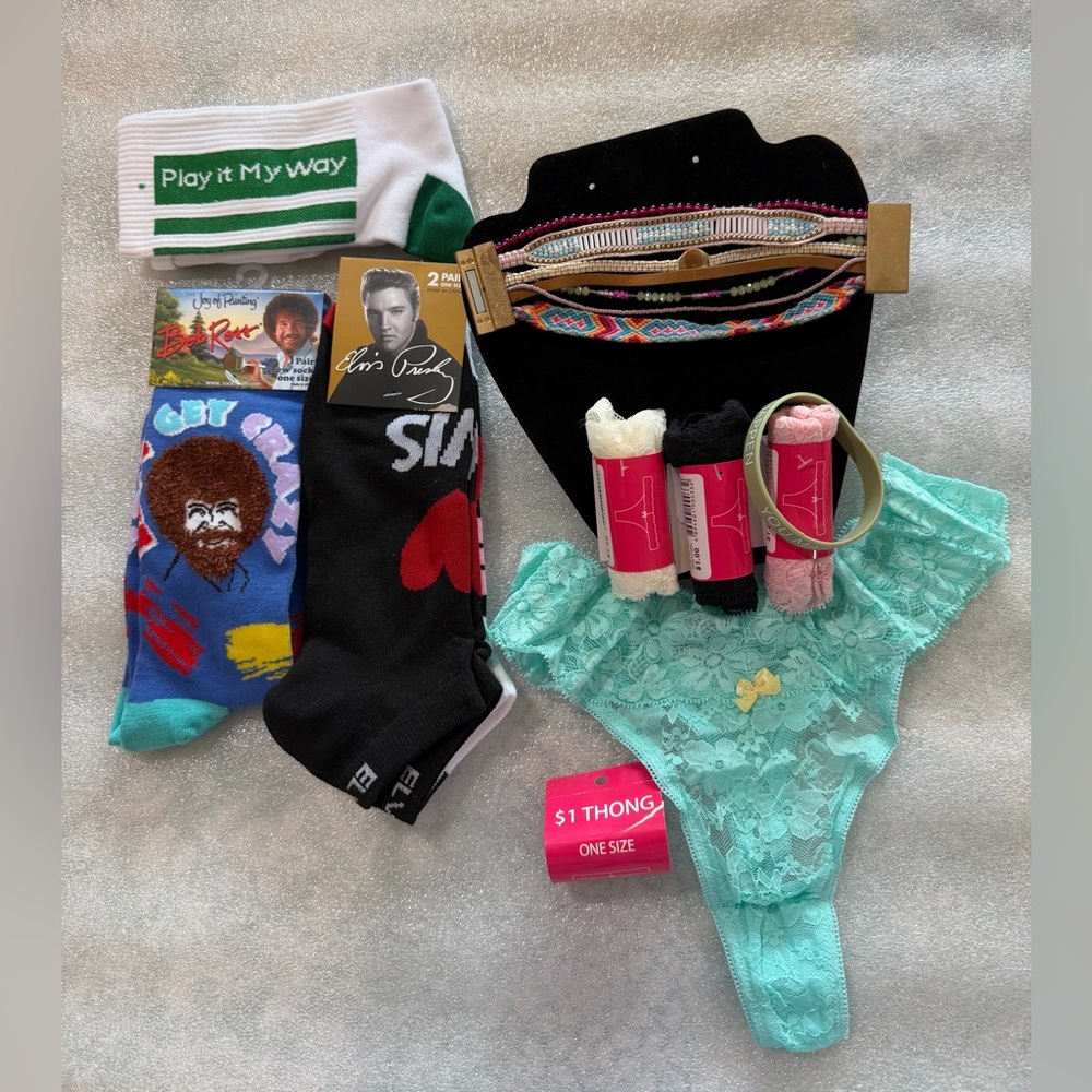 Bundle of Lace Women's Thong socks and bracelet